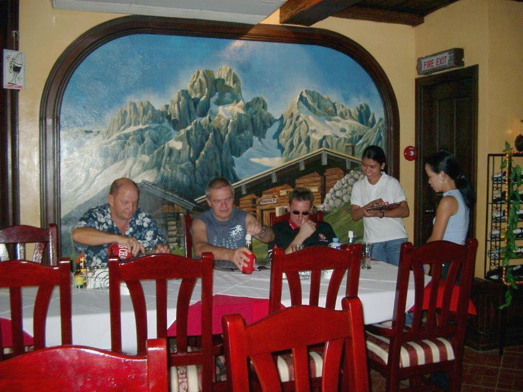 瑞士小屋酒店 安吉利斯 外观 照片